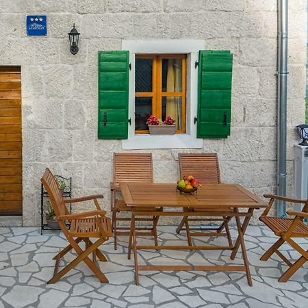 Small House Podgrade Экстерьер фото