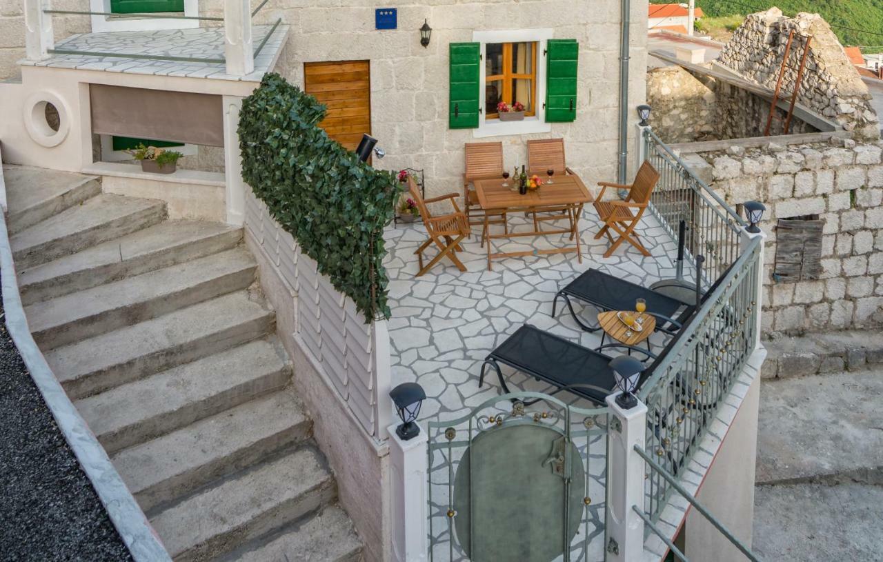 Small House Podgrade Экстерьер фото